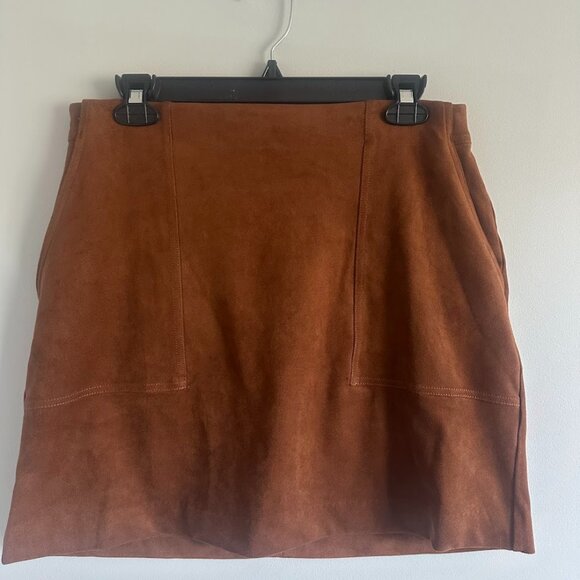Banana Republic, Women's Suede-Look Mini Skirt with Pockets, Size 6, Brown, Boho - Picture 1 of 8